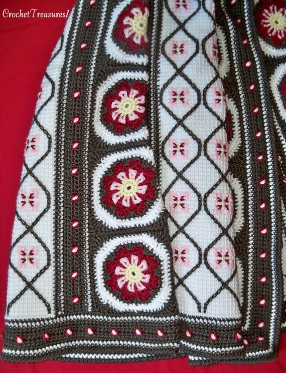 Evergreen Garden Afghan / new / handmade / unique / decorative / blanket / throw / flower / winter / green / white / red / pink / Christmas