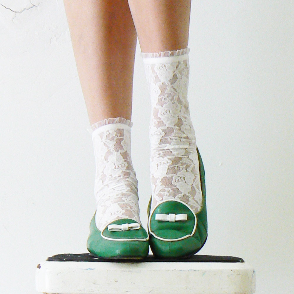 green and white .vintage. shoes