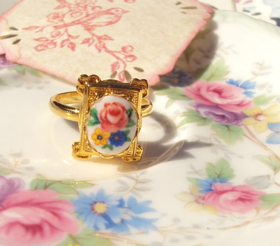 RoseMarie's Locket - Vintage Flower Locket Ring