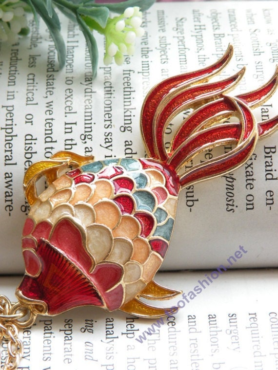Pretty retro gold Carp fish Goldfish with Enamel Scales pendant necklace vintage style