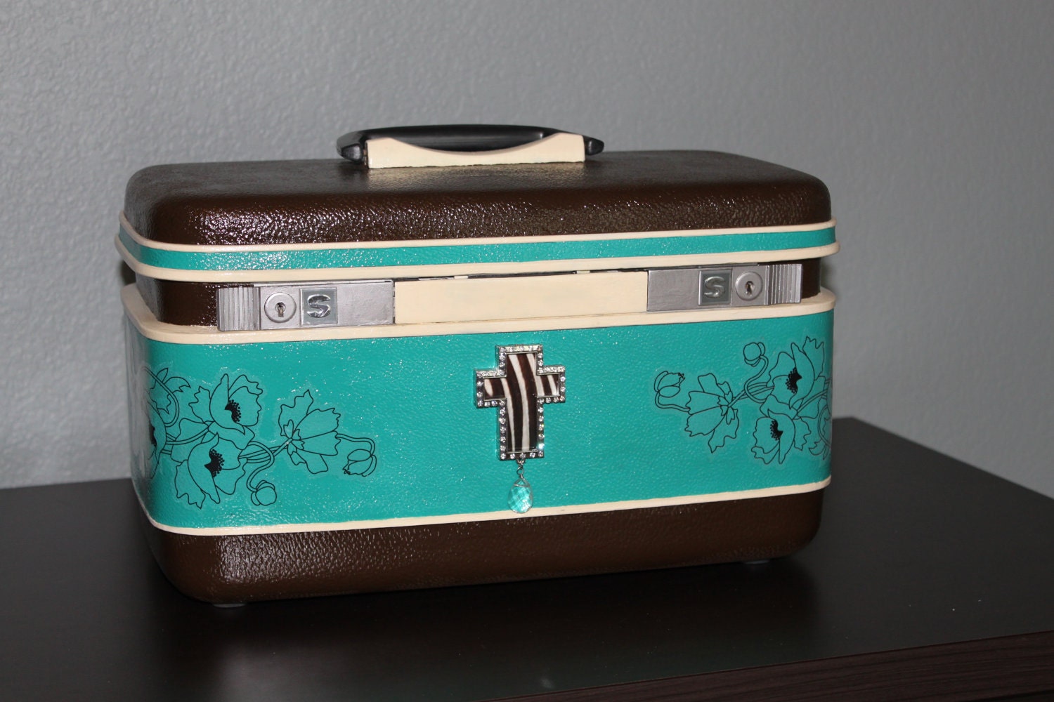 Vintage upcycled (with key) hand painted turquoise and brown with a cross train case: carrying case, art case, makeup case, jewelry case