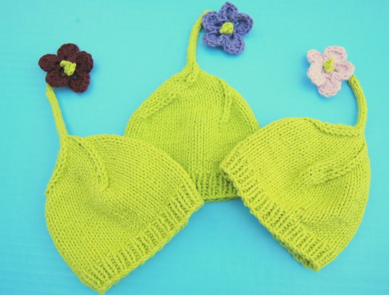 3 نخود در غلاف ، کلاه پنبه بدون درز برای سه پسر یا دختر ، نوزاد - 3 ماه و یا هر اندازه. سرپا نگه داشتن عکس مانی