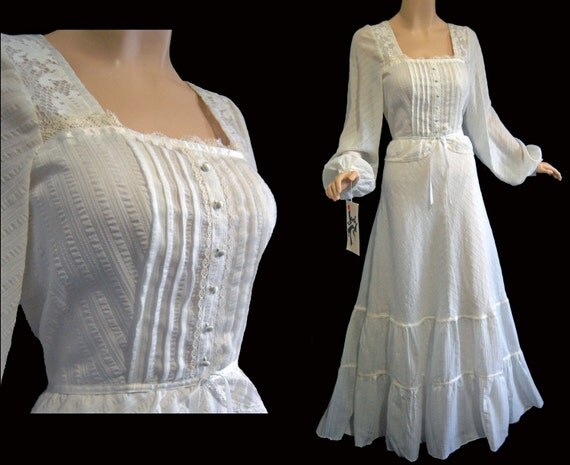 Vintage 60s Mexican white cotton lace mini dress