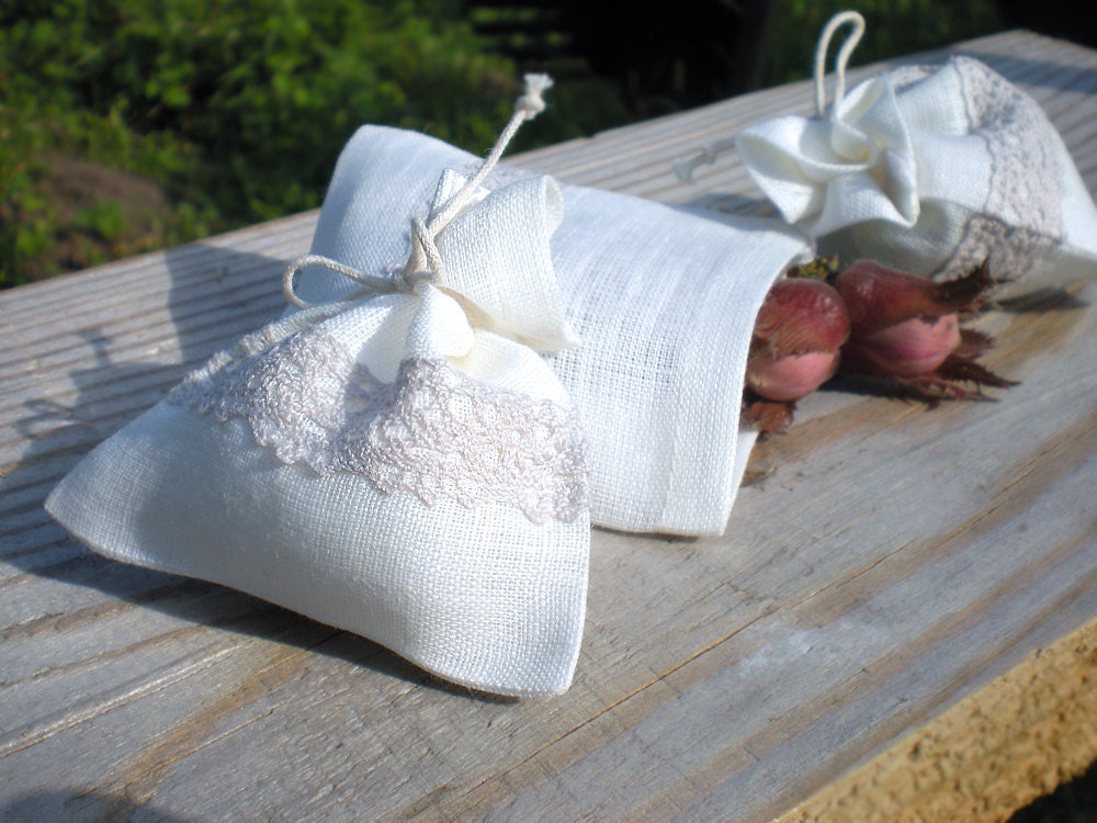Sacs Lin / Pouch - Sacs de 10 petits cadeaux de bienvenue blanc orné de dentelle Blush Lavande