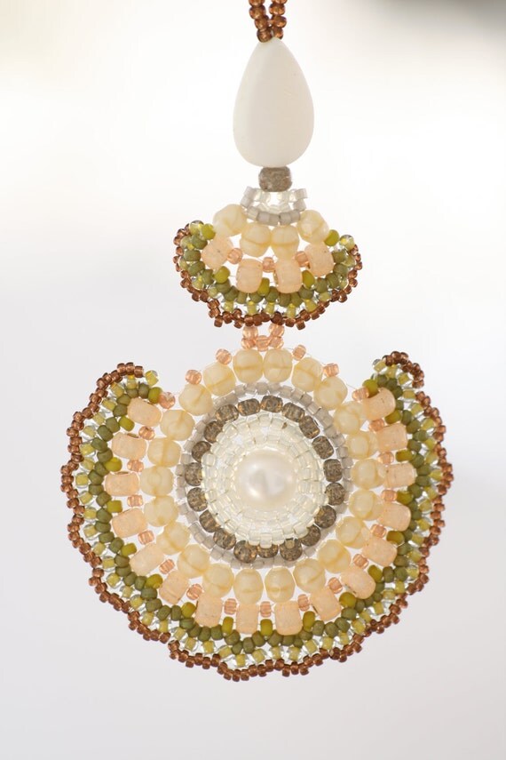 Big pendant - peach & green