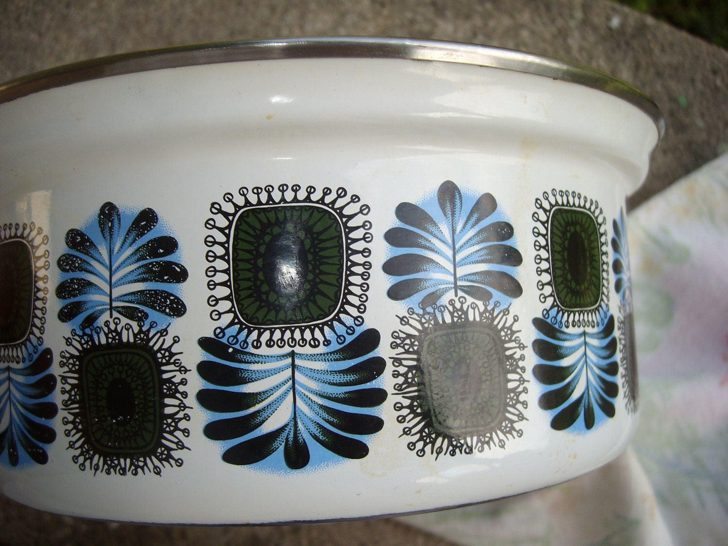 Porcelain Enamel Sauce Pot