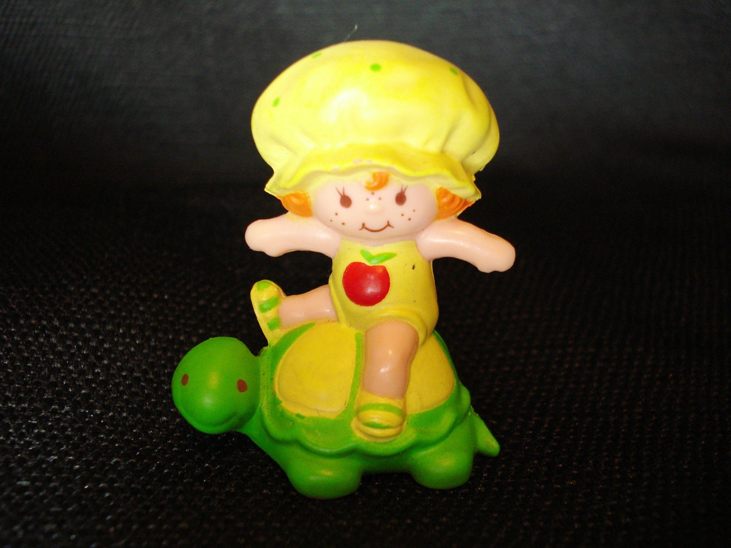 Strawberry Shortcake Friend - Apple Dumplin Figurine with Tea Time Turtle - c1981
