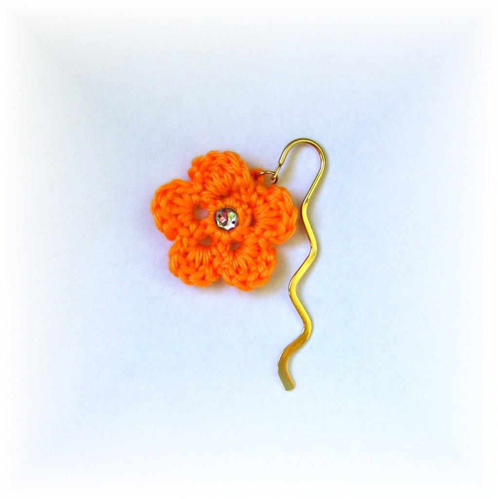 Bookmark Gold Mini Squiggle Crocheted Mango Flower