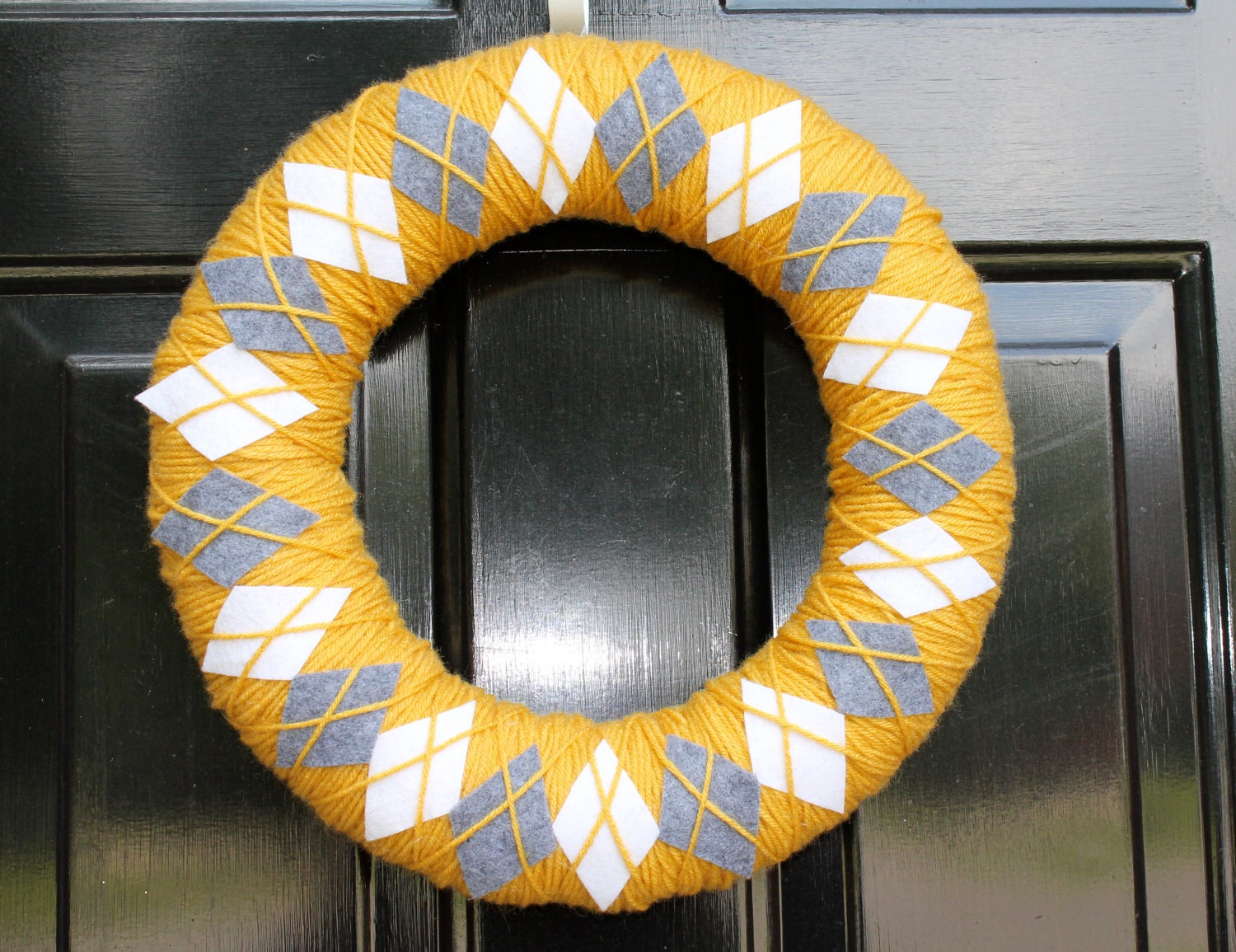 Fall Yarn Argyle Wreath