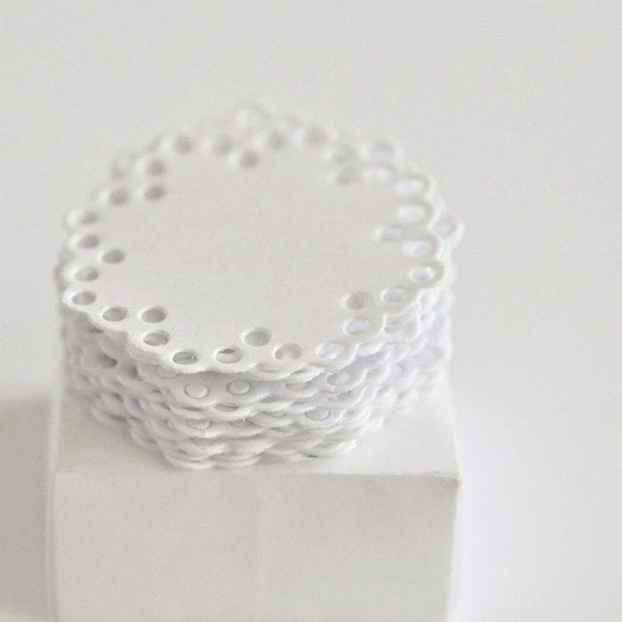 15 Stickers Seals Doily White