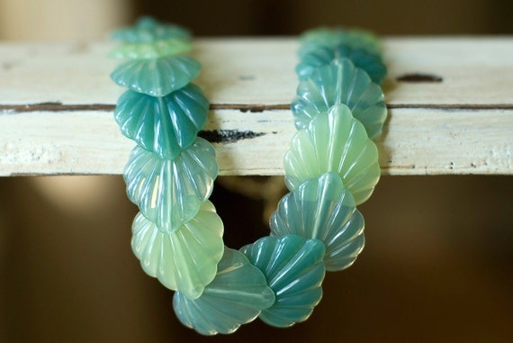 Lucite Leaf Necklace Vintage