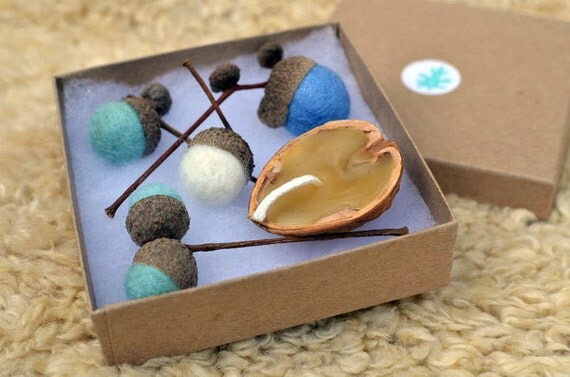 Autumn Acorns & Beeswax Walnut Votive