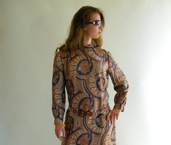 SILK Scarf Print Vintage 60s Day Dress M Brown Navy by empressjade SILK Scarf Print Vintage 60s Day Dress M Brown Navy by empressjade