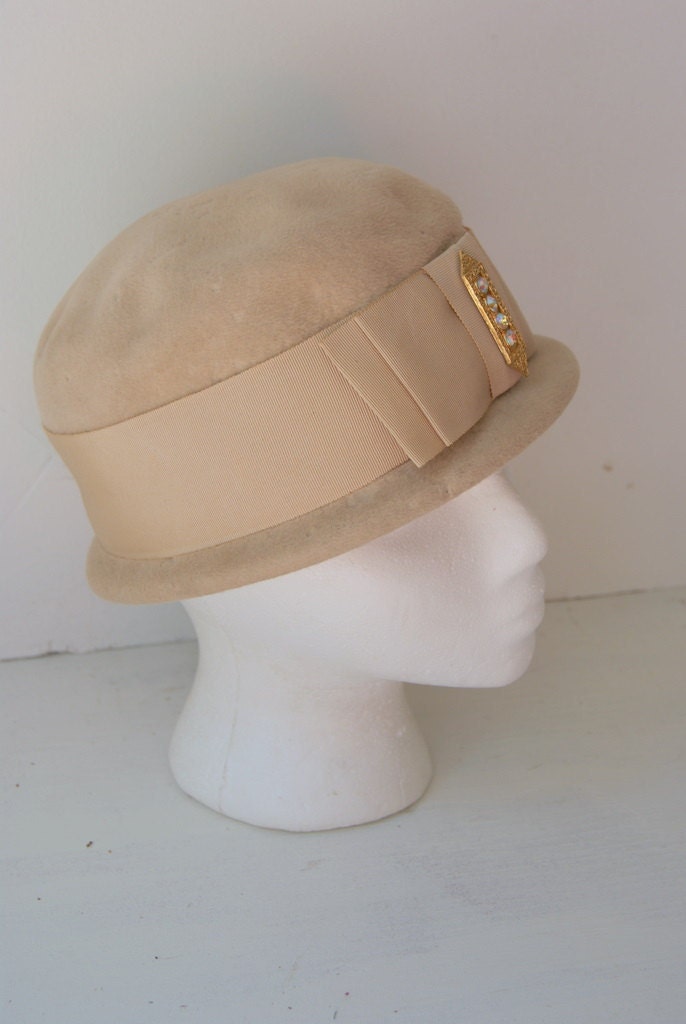 1920s Vintage Cloche Hat