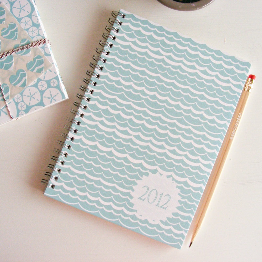 2012 weekly planner - waves cover