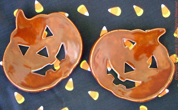 Smiling Jack o Lanterns Halloween Decor Bowls set of 2