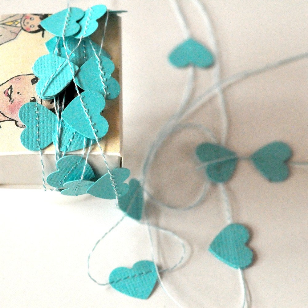 Tiny Paper Garland in a Box Hearts Blue