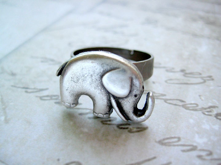 Elephant Ring - Antique Silver Style