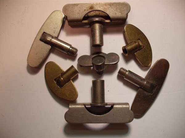 Vintage Large Clock Winding Keys - All Wound Up