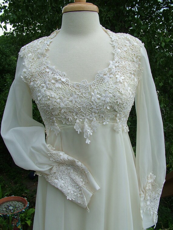 Wedding gown 1970s vintage empire with lace appliques flowey hippie boho 