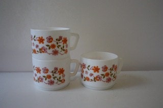 Set of 3 Vintage Floral Milkglass Mugs