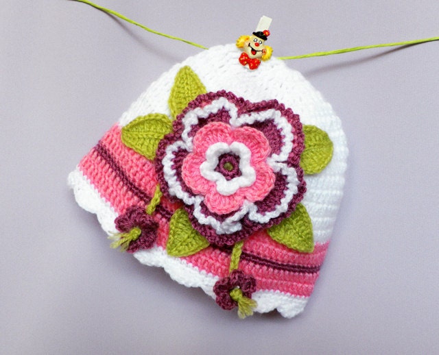 کلاه نوزاد Crocheted با گل زیبا