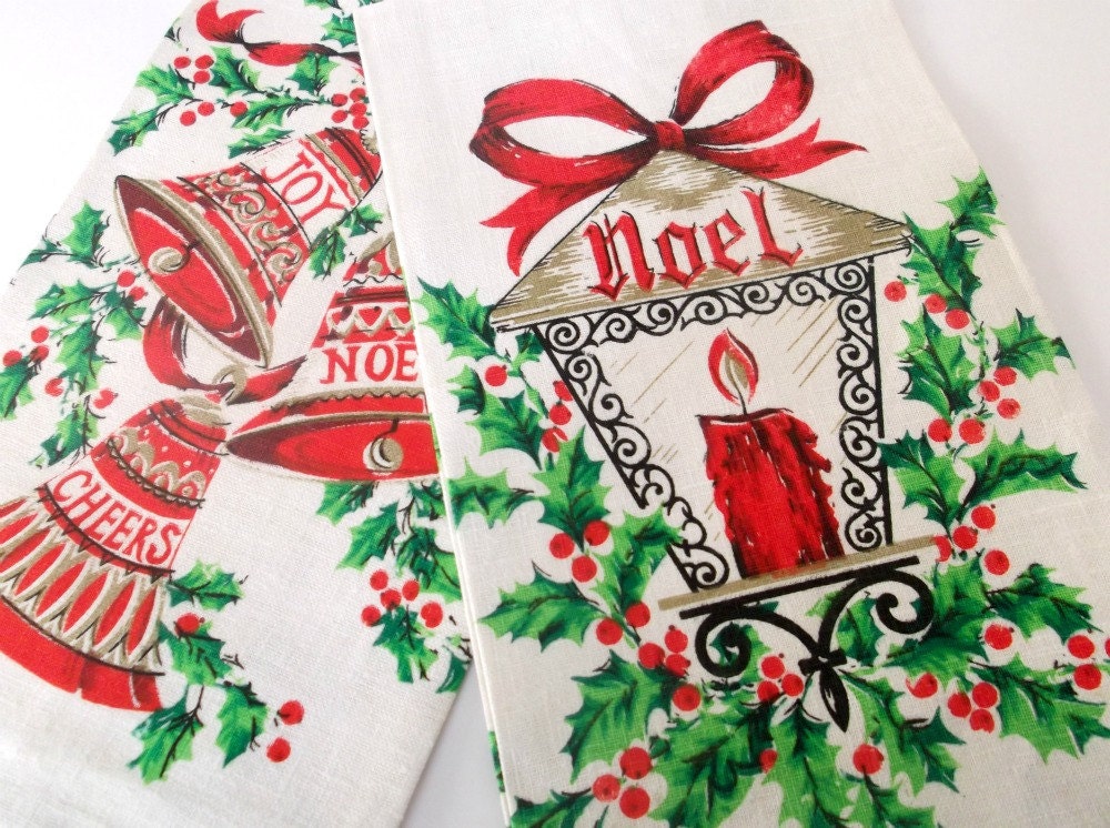 Vintage Christmas Linen Tea Towels. Pair