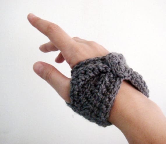 Sunset Pebbles Crocheted Wrist Warmers - Free Pattern
