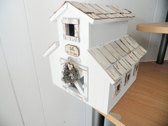 custom birdhouse for wedding cards