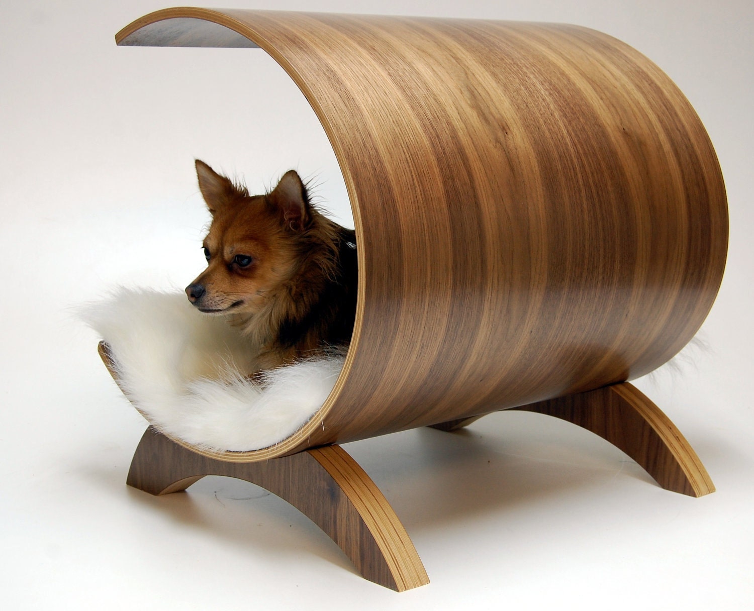 Dog pod lounge - Walnut