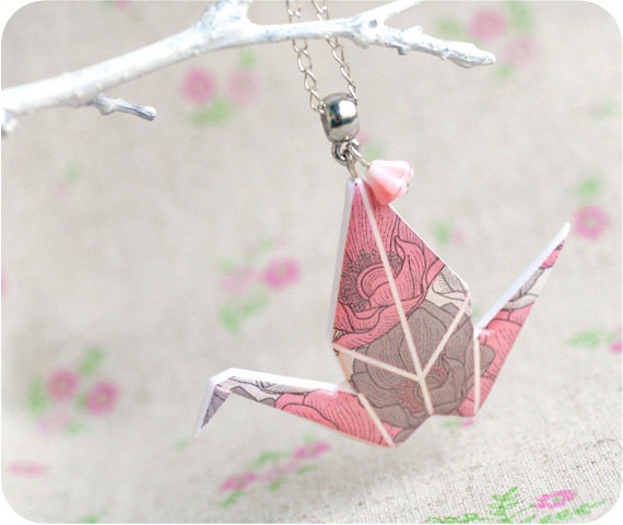 SecretFind - origami necklace