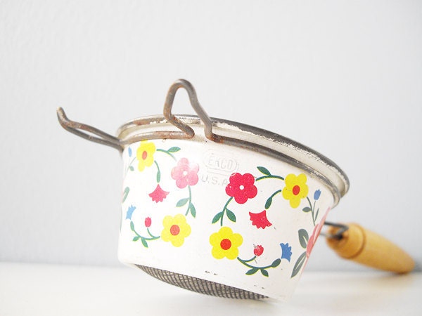 Vintage tea strainer retro flowers in bright colors - gift for a foodie - metal with wood handle made