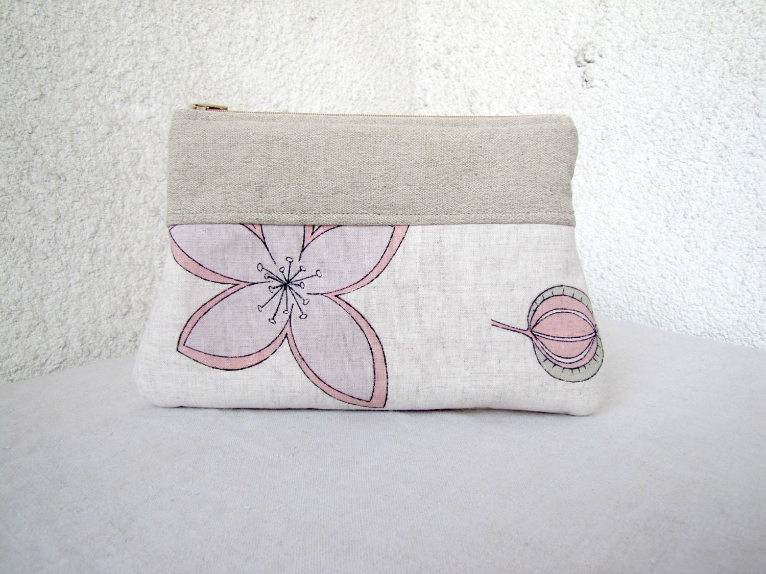 The Big Flowers Clutch, Zipper pouch Cosmetic bag, Diapers case - Linen and Upcycled cotton