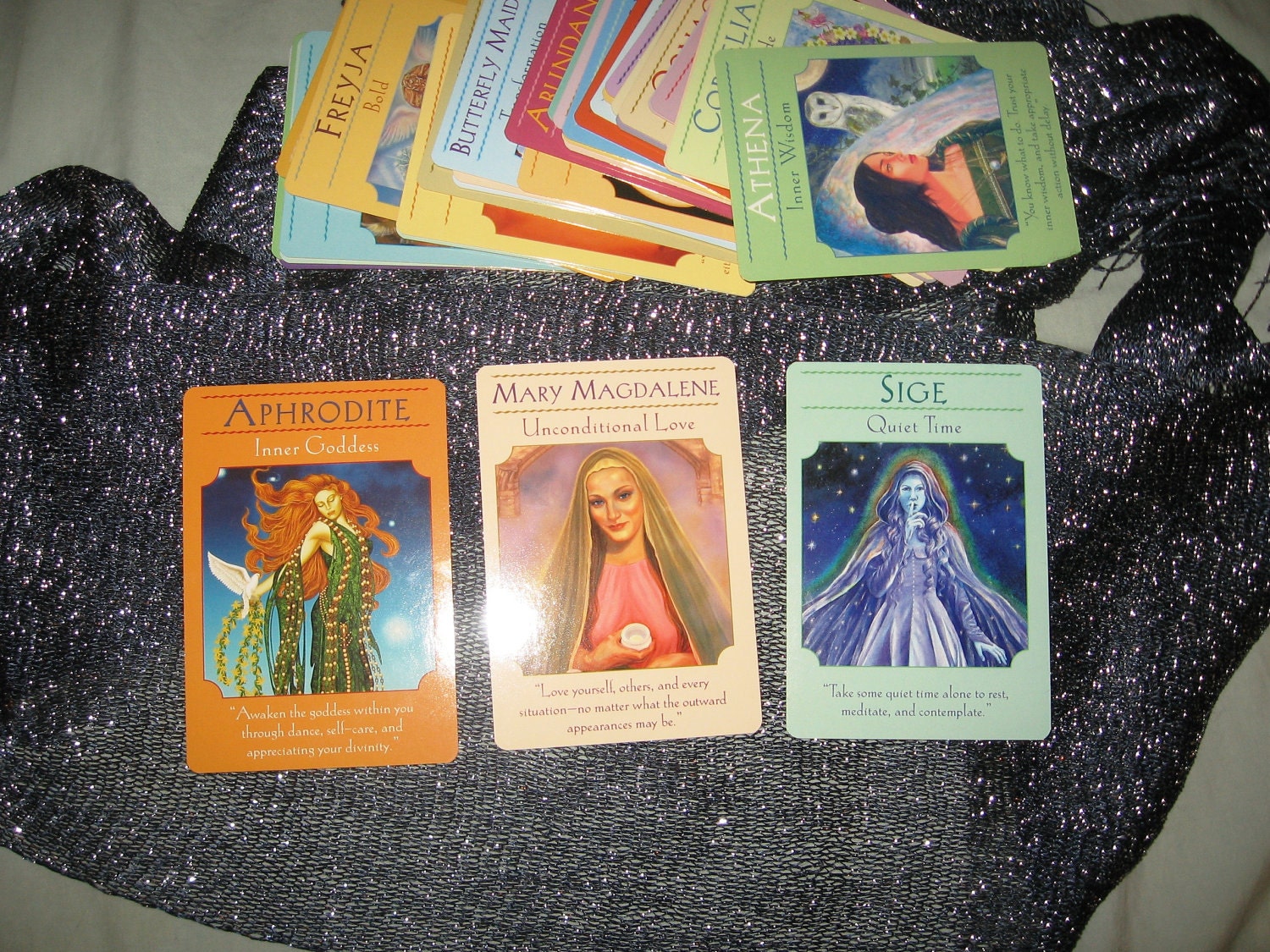 The Goddess Speaks - Three Card Intuitive Tarot Reading with the Goddess Guidance Oracle