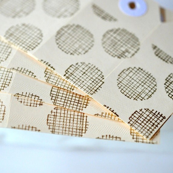20 Metallic Gold Coin Dot Manilla Gift Tags