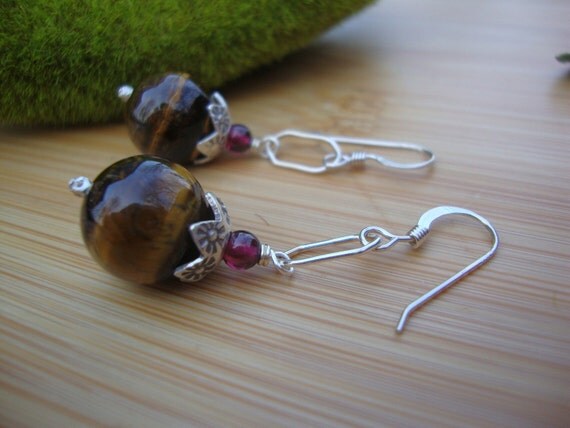 Tiger Eye Earrings Preview 3