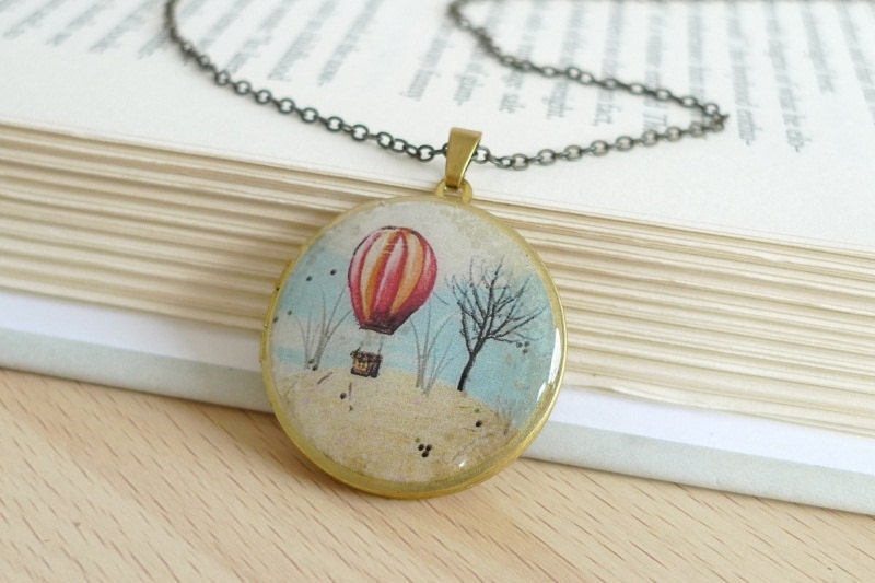 Vintage Locket Necklace Hot Air Balloon by jpbeads