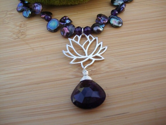 Amethyst And Keshi Pearl Lotus Necklace Preview 1