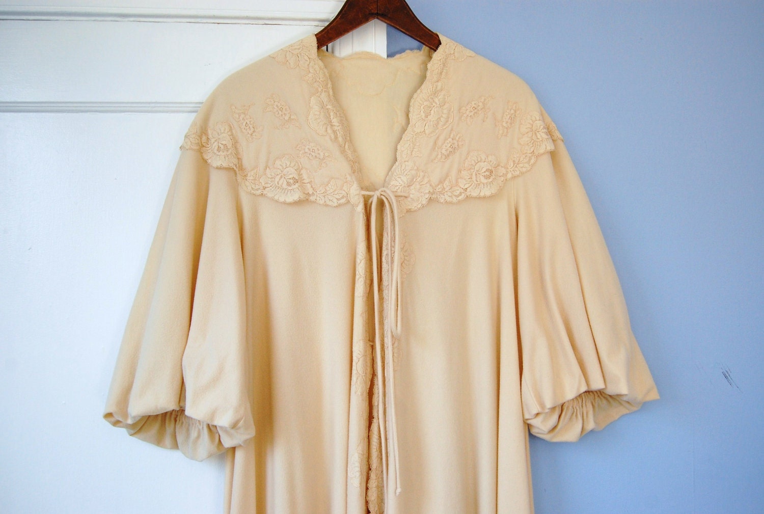 Vanity Fair Vintage Robe Full Length Dressing Gown Camel Tan Floral Lace Trimmed Duster Sleepwear