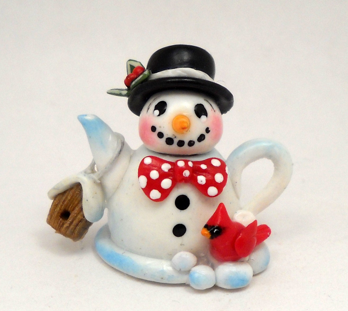 CDHM Artisan Loredana Tonetti of Lory's Tiny Creations, Christmas Snowman Teapot in 1:12 scale with cardinal and birdhouse