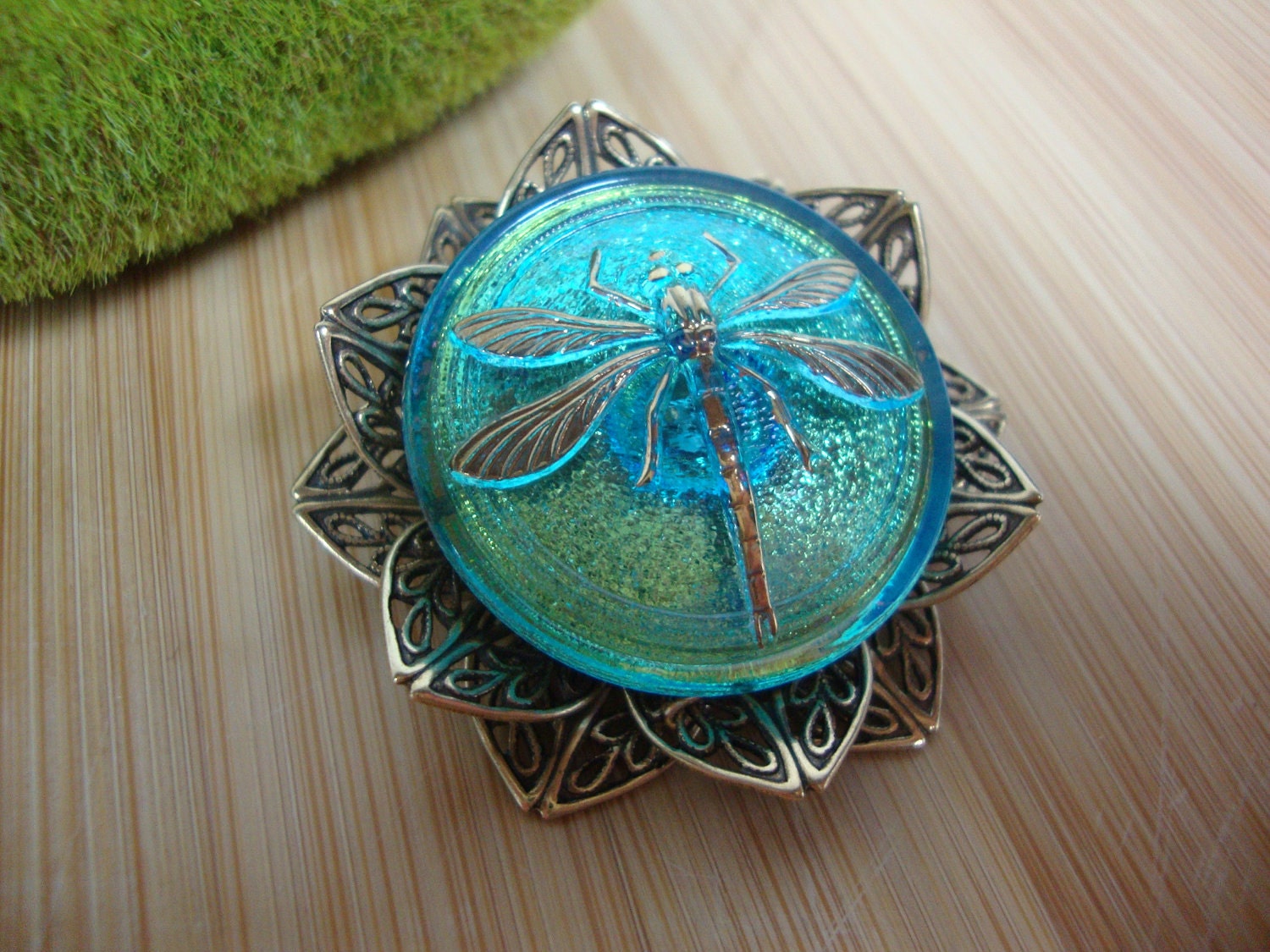 Lotus Glass Dragonfly Pin/Pendant Preview 2