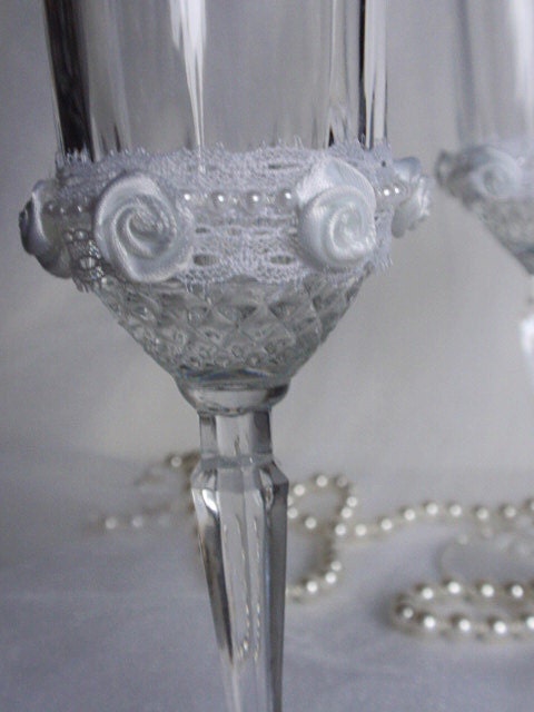 Wedding toasting glasses flute wine glasses Decorated with lace 