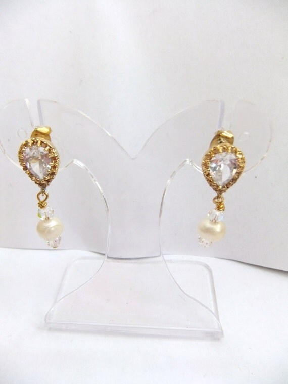 Swarovski crystal and freshwater pearl dangle earrings