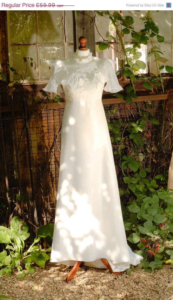 JANUARY SALE Vintage 1950s Fish Tail White Wedding Dress Boho Hippie 