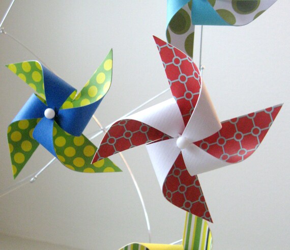 Pinwheel Baby Crib Mobile : Funtastic