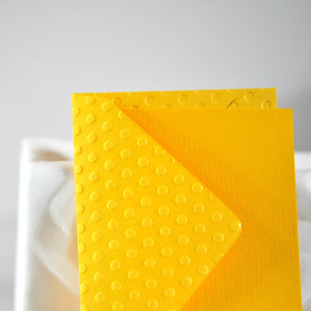 Note Set x 5 Yellow Embossed Dots