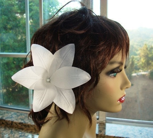 Bridal White Lily Flower Hair Pin Comb Clip From OliniFloral
