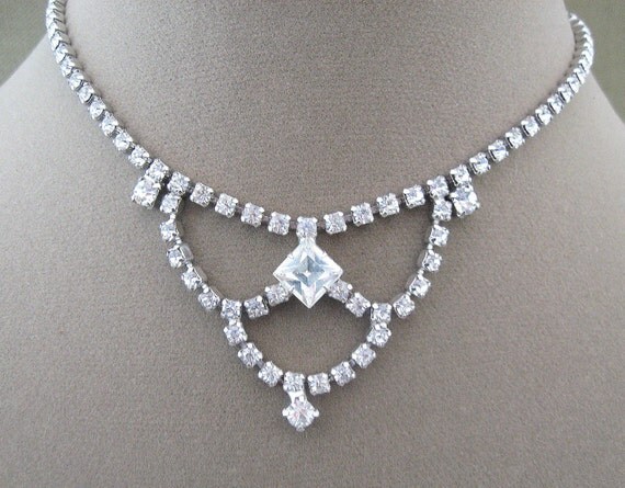 D'VER'S NY Signed Rhinestone Vintage Necklace