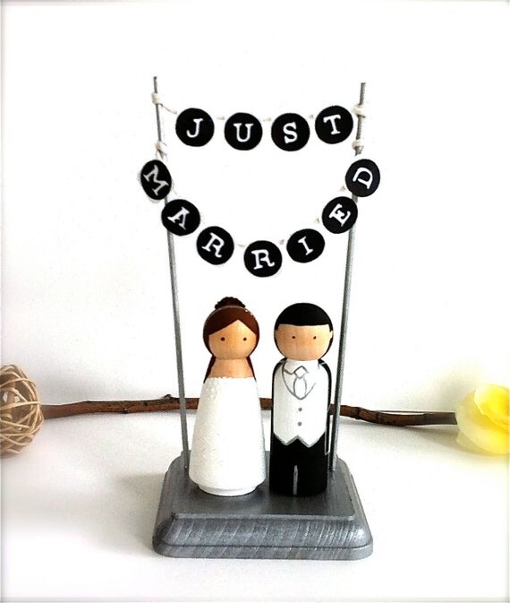 Wedding Cake Toper with Just married Bunting Sign and Wood Stand Custom Bride Groom Wooden Peg Dolls Wedding Toppers Just Married Banner