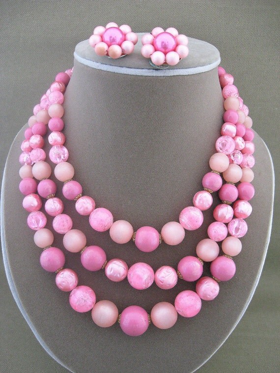 Bubblegum Pink Vintage Beaded Necklace Set Triple Strand